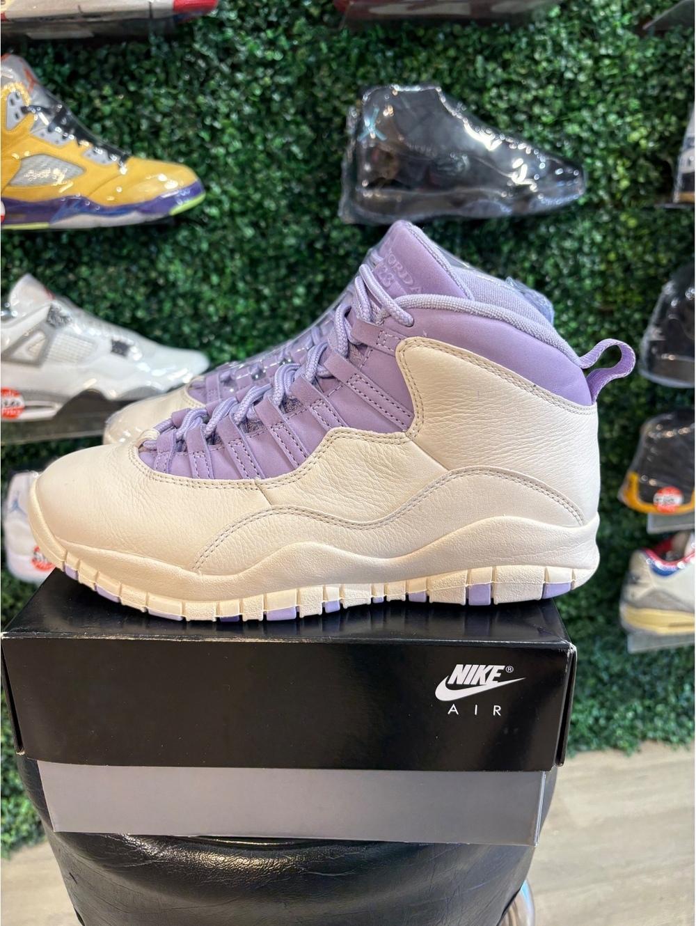 Women’s Air Jordan 10 Retro “Hydrangeas” Women’s 9.5 Men’s 8